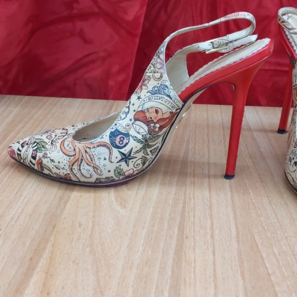 Charlotte Olympia - Picture 4 of 13